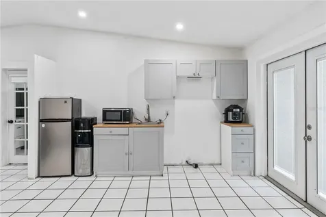 39443 8th Avenue Zephyrhills FL 33542