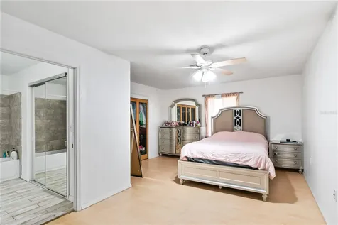 39443 8th Avenue Zephyrhills FL 33542