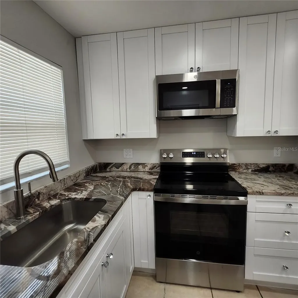 15406 Avalon Avenue Clearwater FL 33760