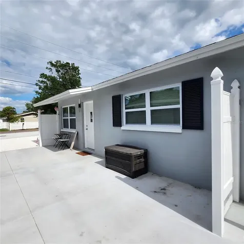 15406 Avalon Avenue Clearwater FL 33760