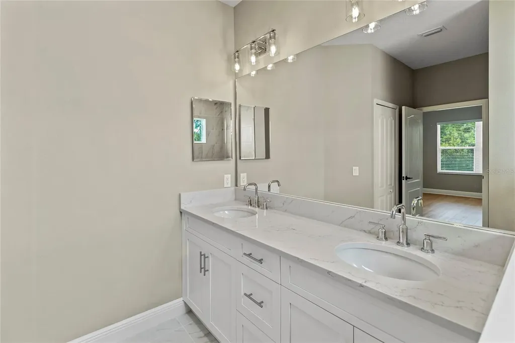 12951 Seasong Terrace Bradenton FL 34211