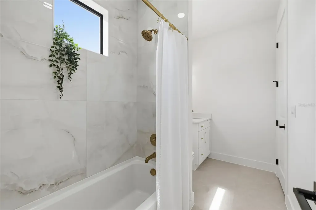 2328 W La Salle Street Tampa FL 33607