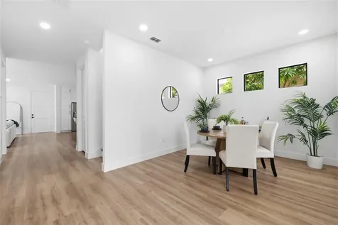 2328 W La Salle Street Tampa FL 33607