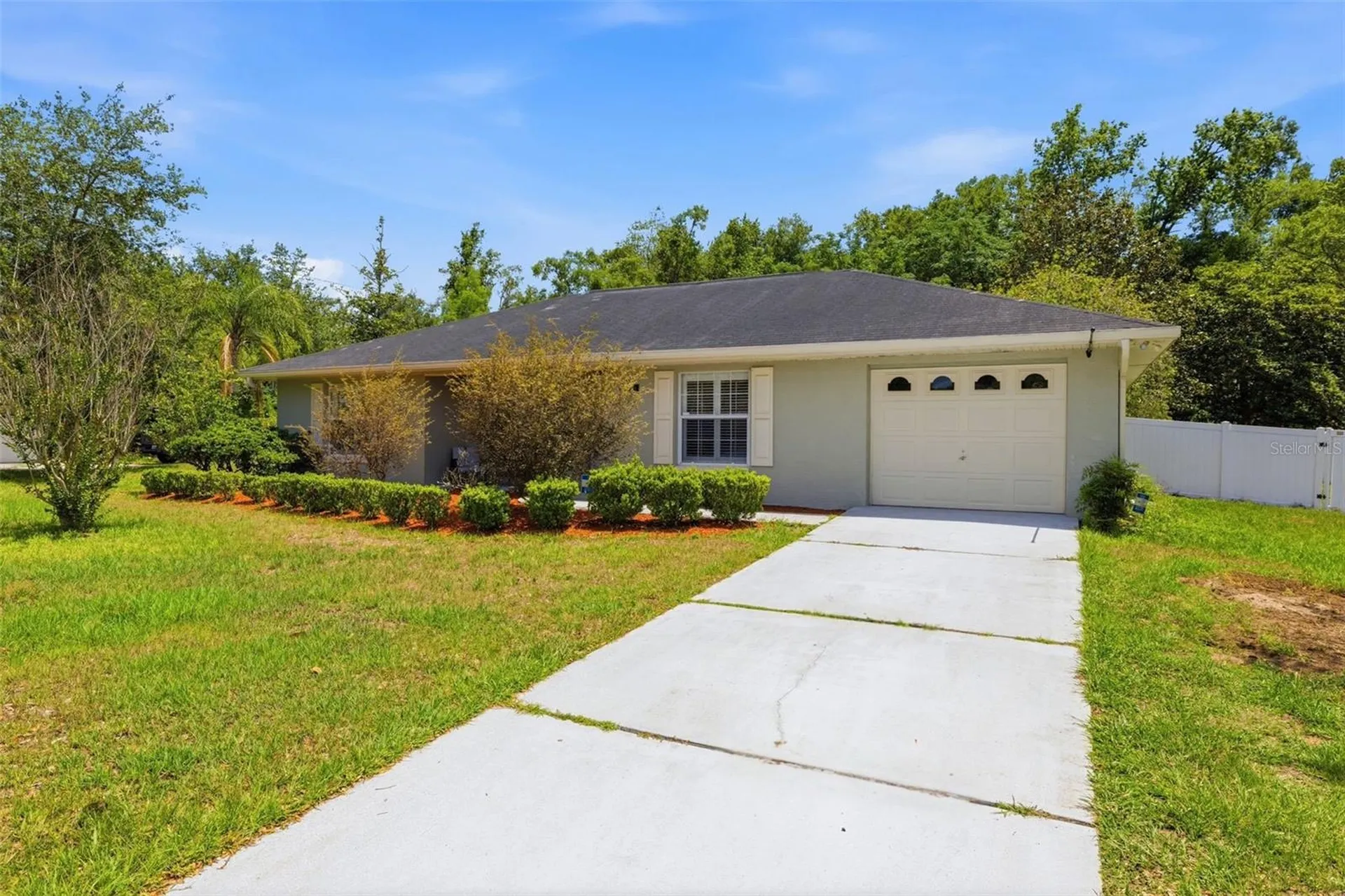 37744 Amelia Avenue Dade City FL 33525