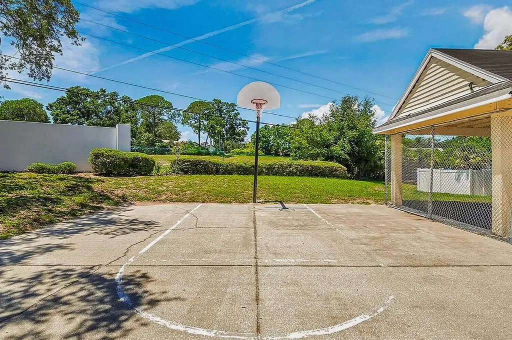 3305 Haviland Court Palm Harbor FL 34684