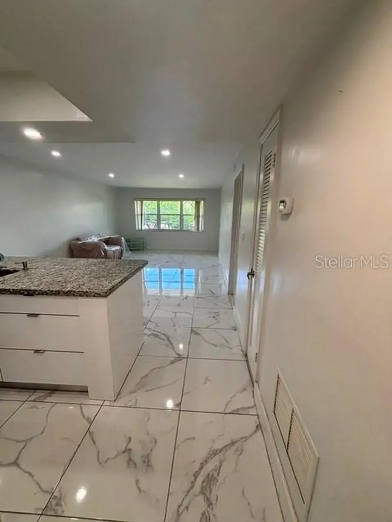 1400 NE 191st Street Miami FL 33179