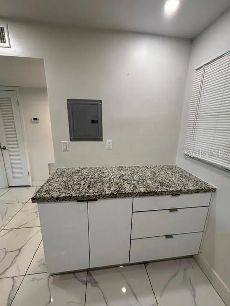 1400 NE 191st Street Miami FL 33179