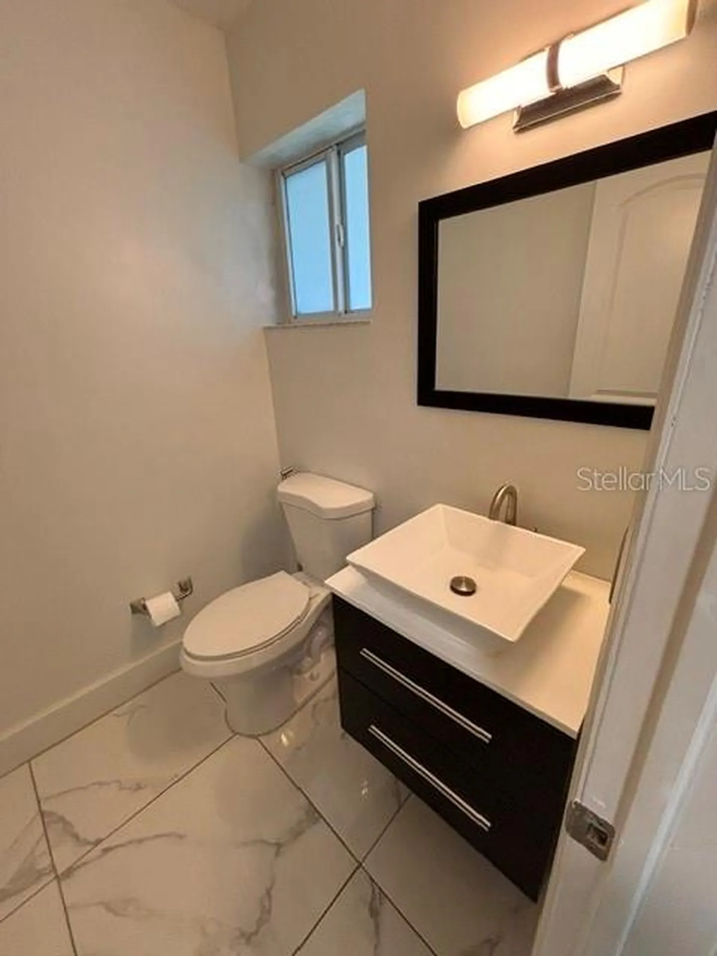1400 NE 191st Street Miami FL 33179