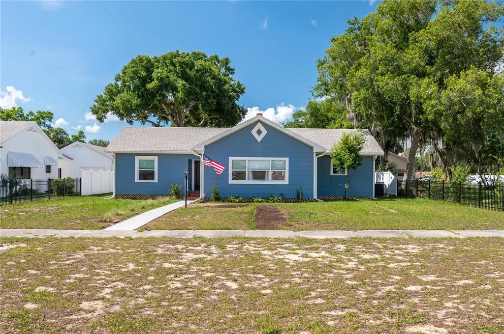 414 E Bullard Avenue Lake Wales FL 33853