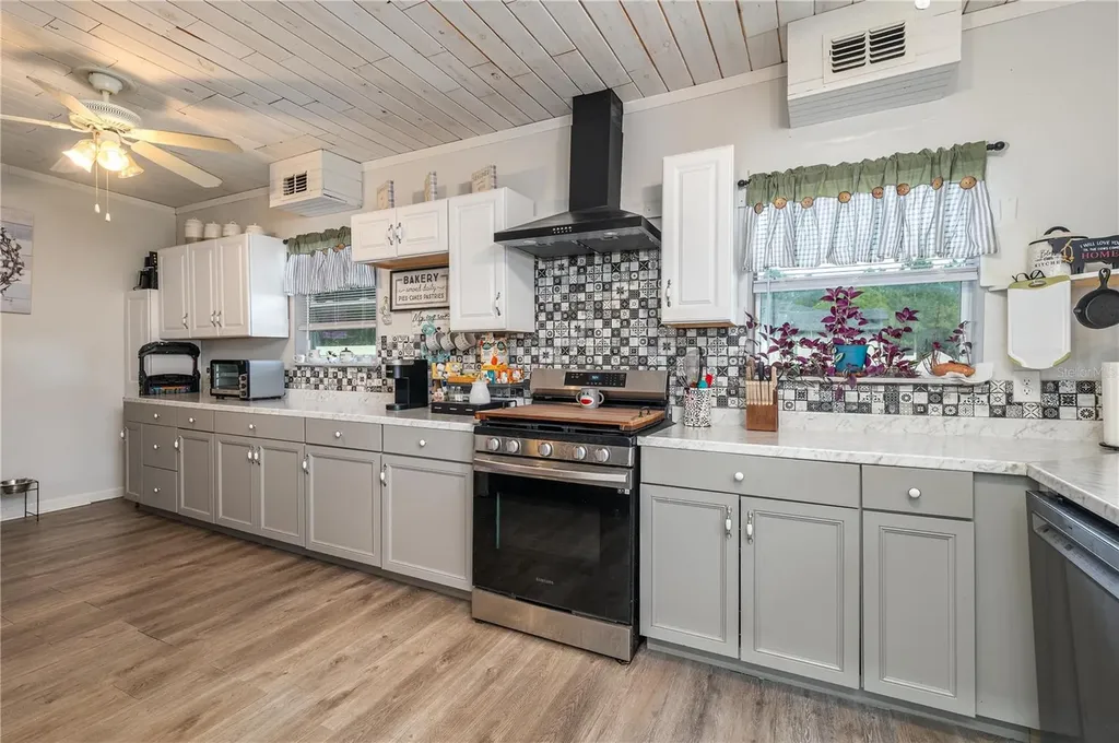 414 E Bullard Avenue Lake Wales FL 33853