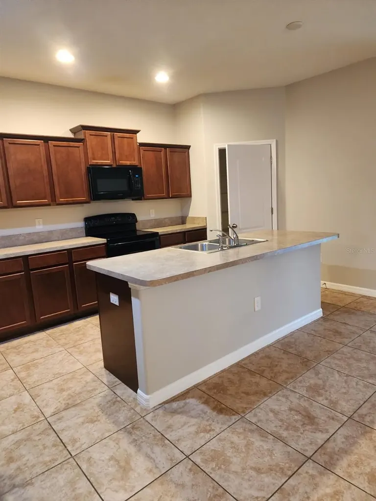 2765 Carrickton Circle Orlando FL 32824