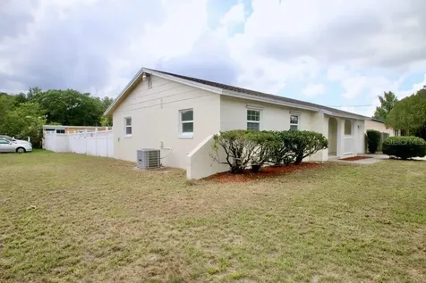 2202 Murdock Boulevard Orlando FL 32817