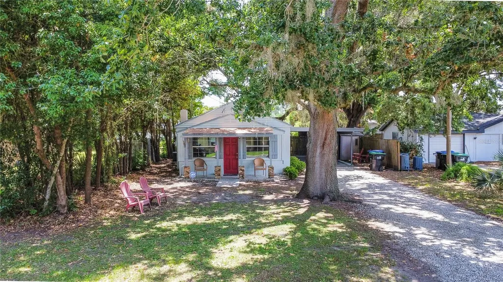 1014 Meadows Avenue Orlando FL 32804