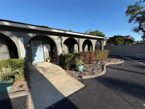 11520 Oakhurst Road Largo FL 33774