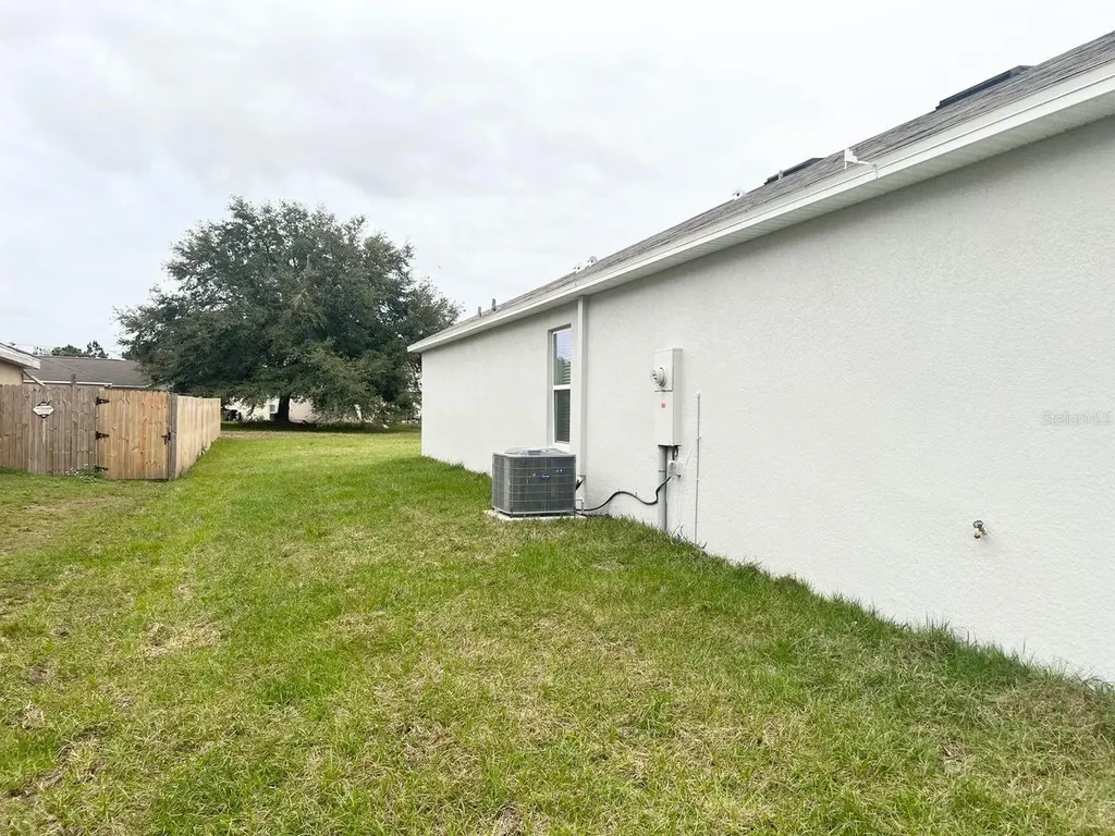 709 Versailles Lane Kissimmee FL 34759