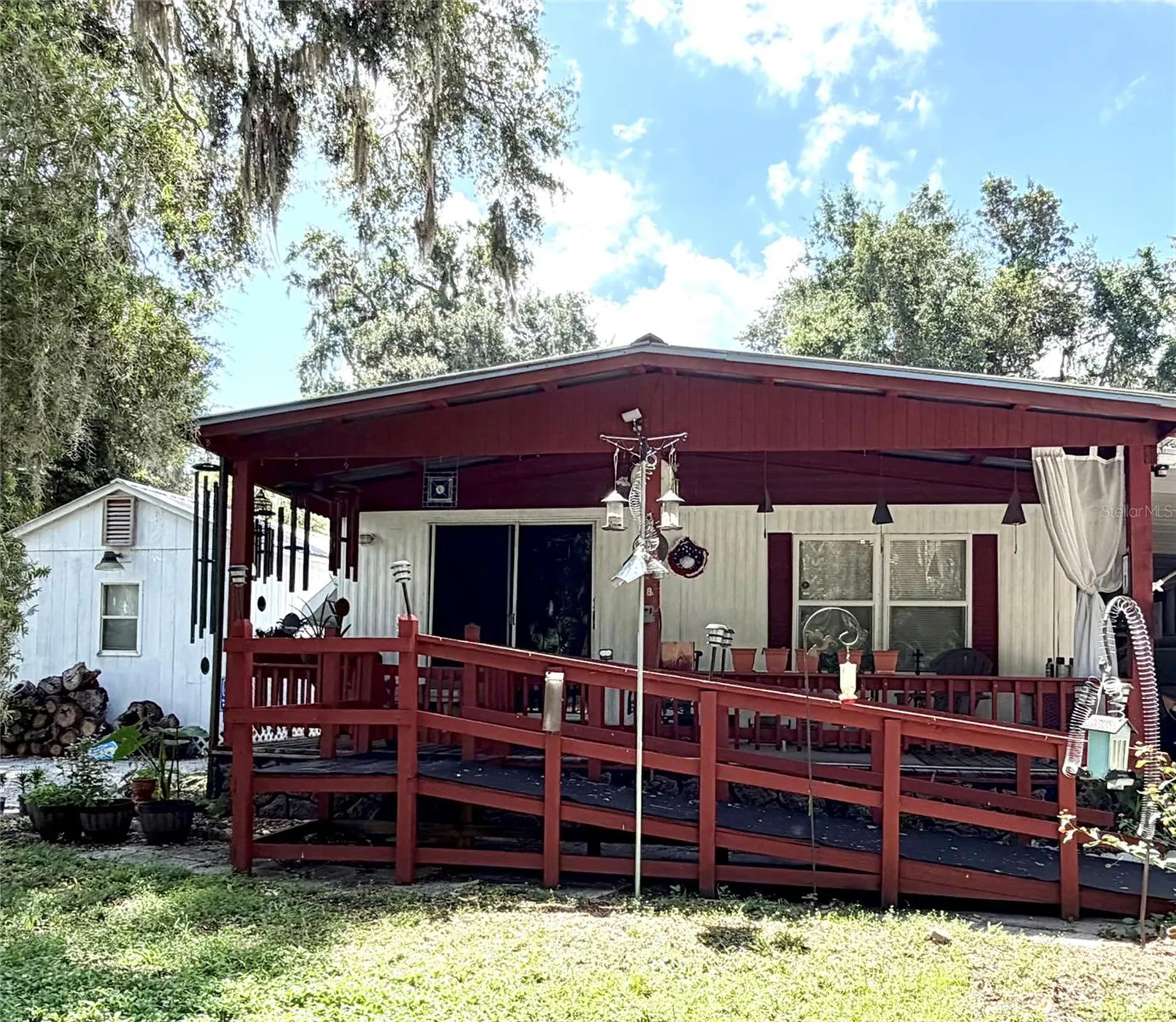 3315 Cr 431n Lake Panasoffkee FL 33538