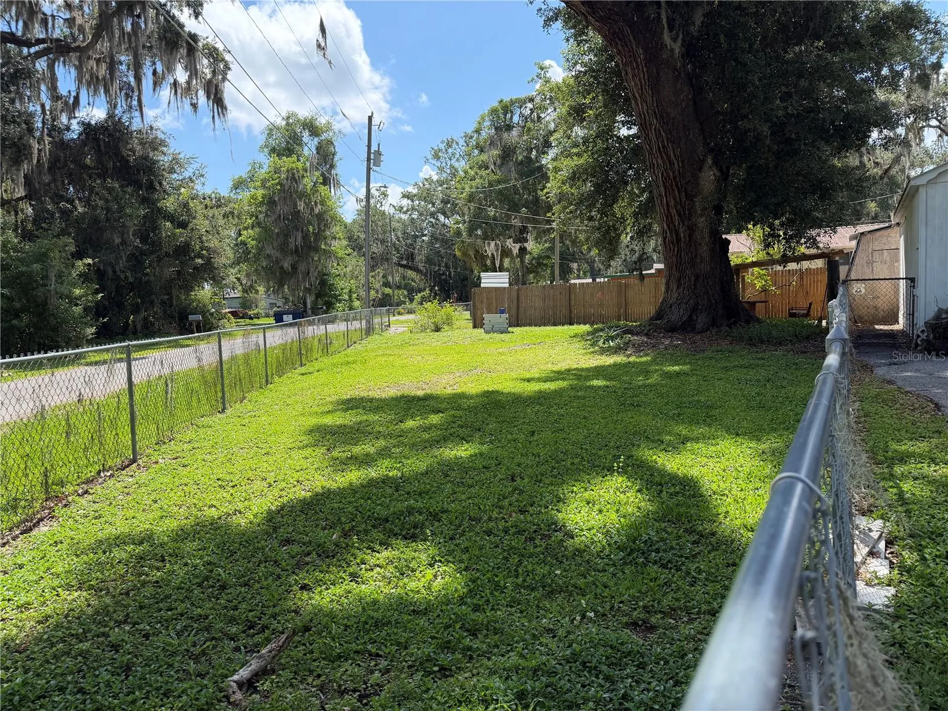 3315 Cr 431n Lake Panasoffkee FL 33538