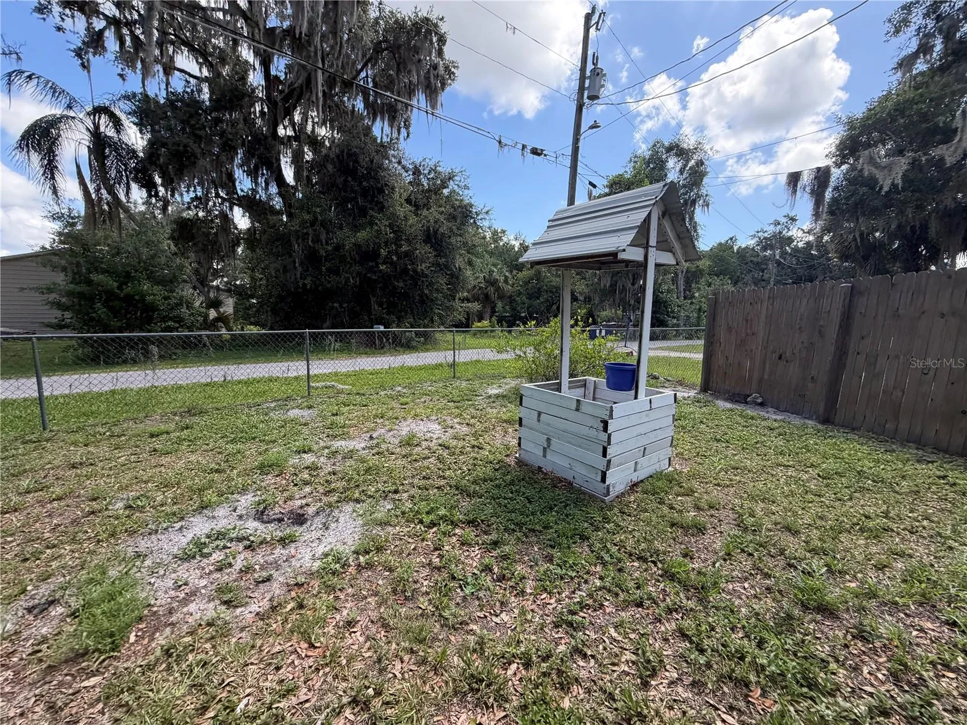 3315 Cr 431n Lake Panasoffkee FL 33538