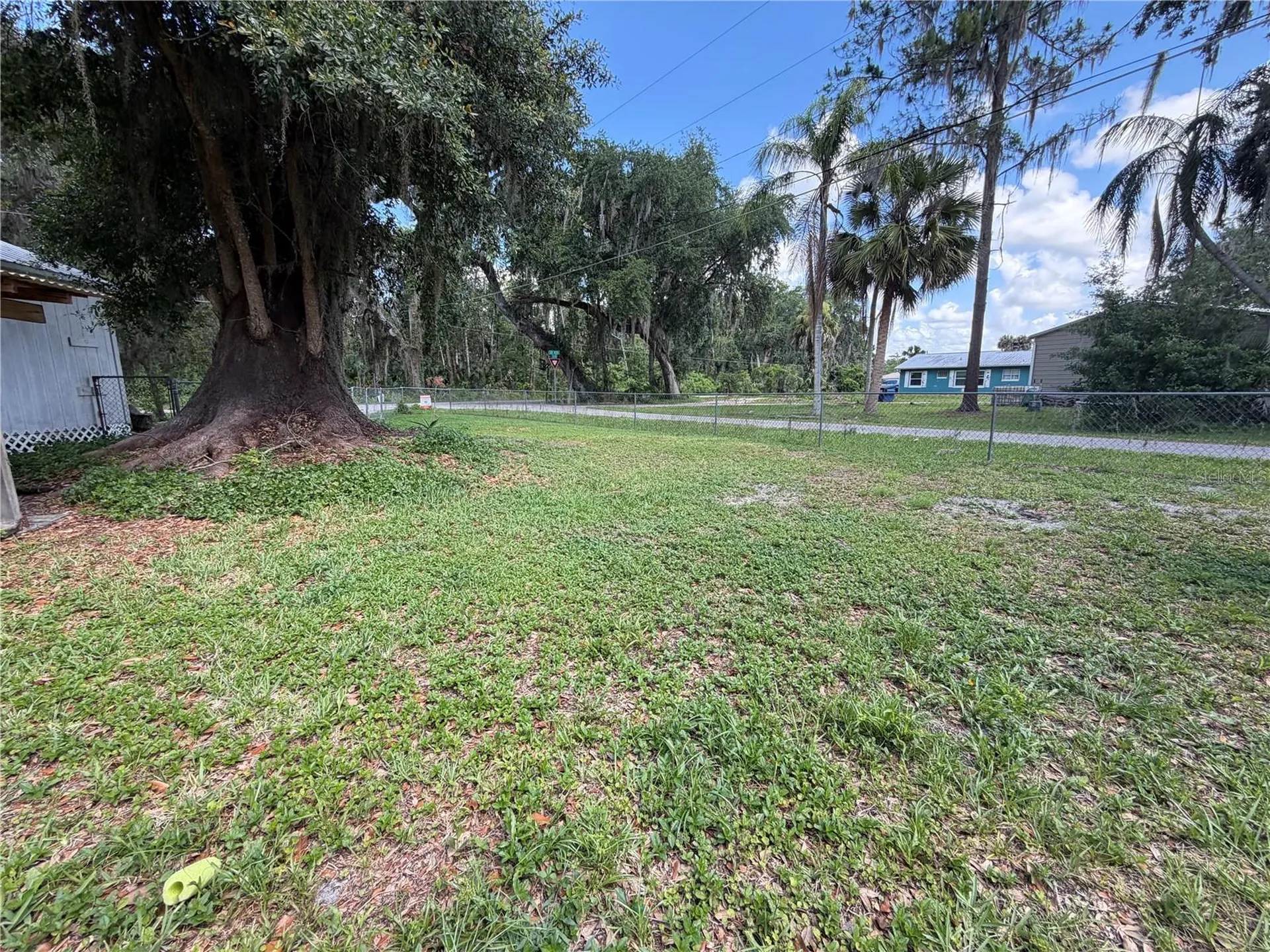 3315 Cr 431n Lake Panasoffkee FL 33538