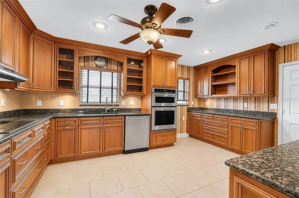 609 Laguna Drive Venice FL 34285