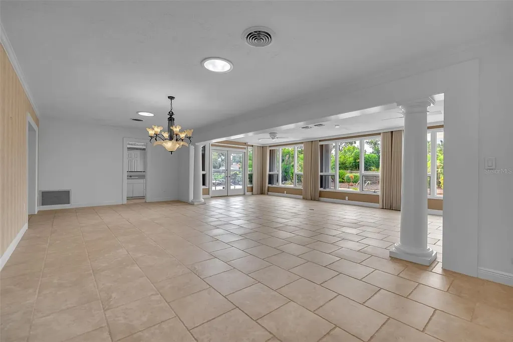 609 Laguna Drive Venice FL 34285