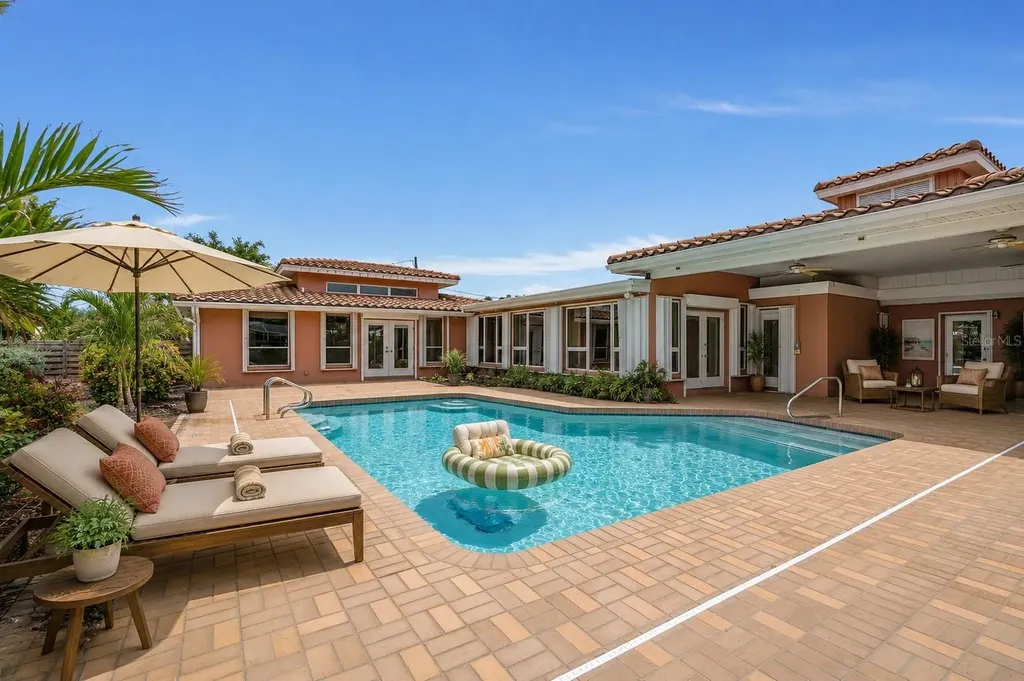 609 Laguna Drive Venice FL 34285
