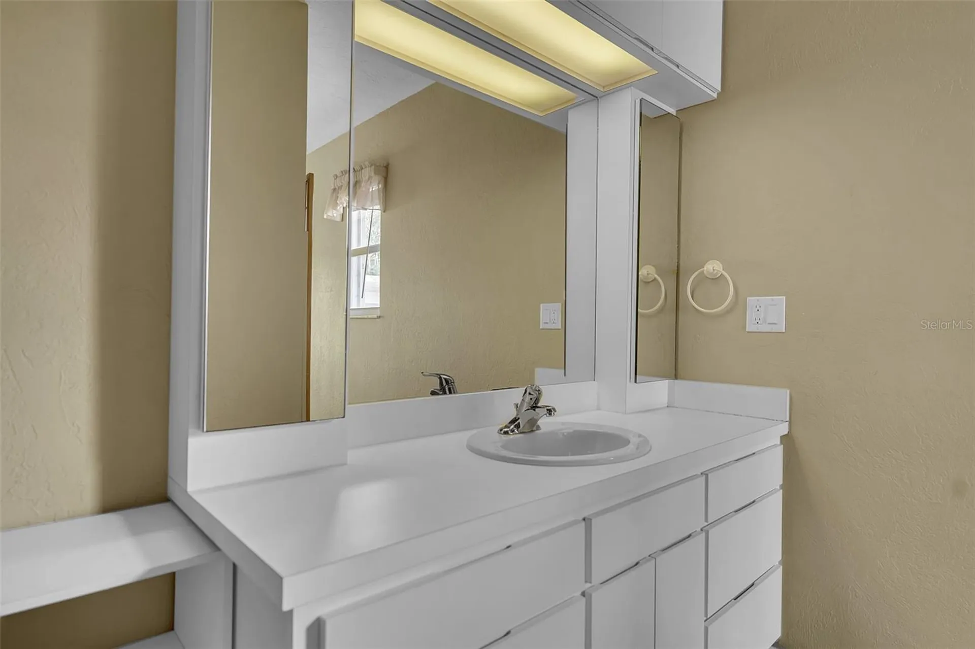 609 Laguna Drive Venice FL 34285