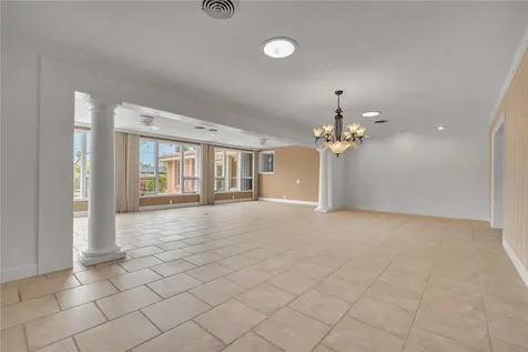609 Laguna Drive Venice FL 34285