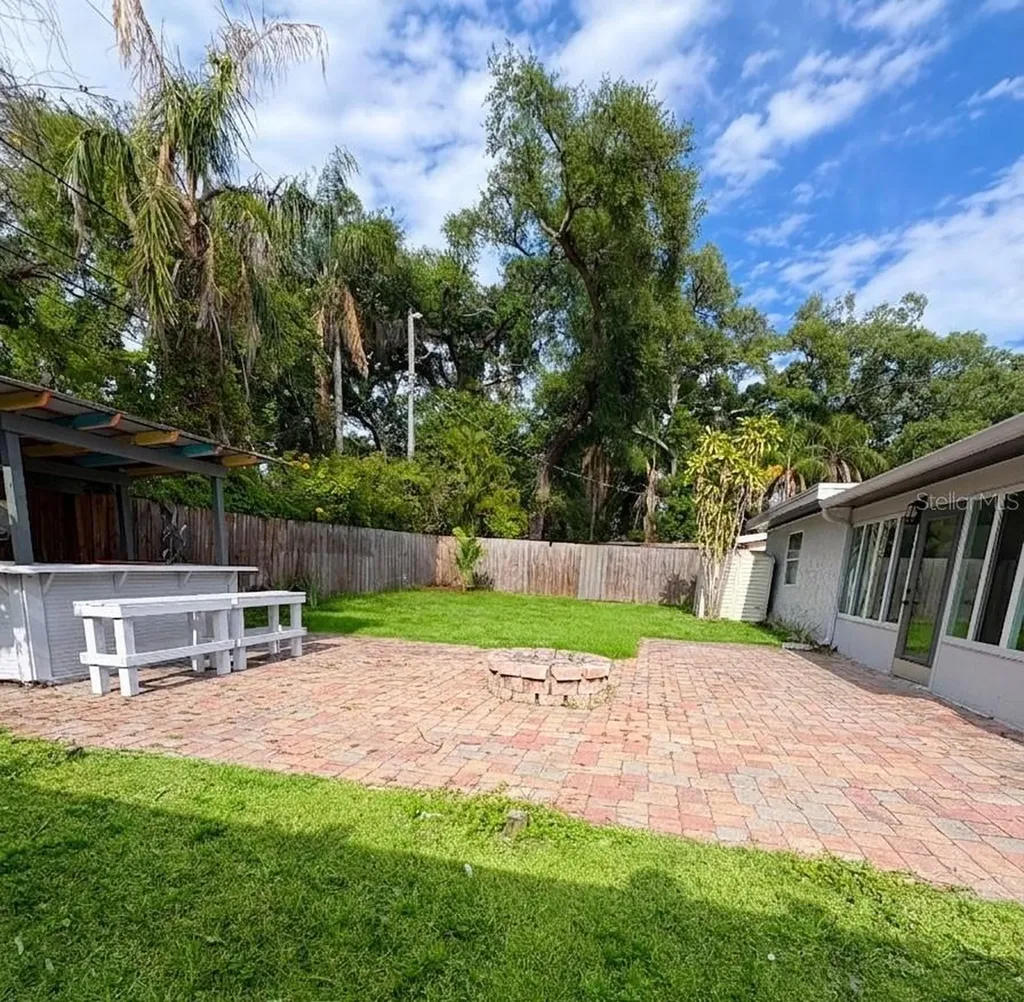 10543 51st Terrace N St Petersburg FL 33708