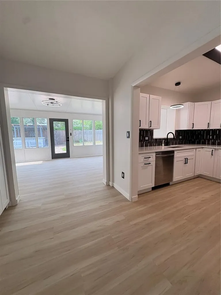 10543 51st Terrace N St Petersburg FL 33708