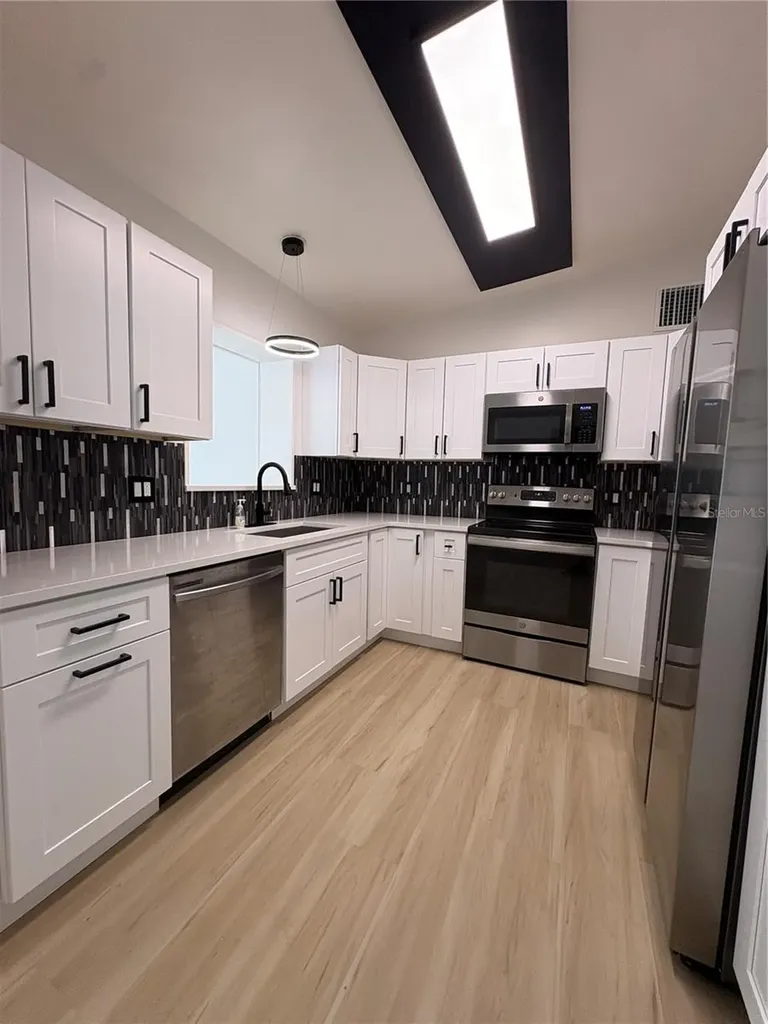 10543 51st Terrace N St Petersburg FL 33708