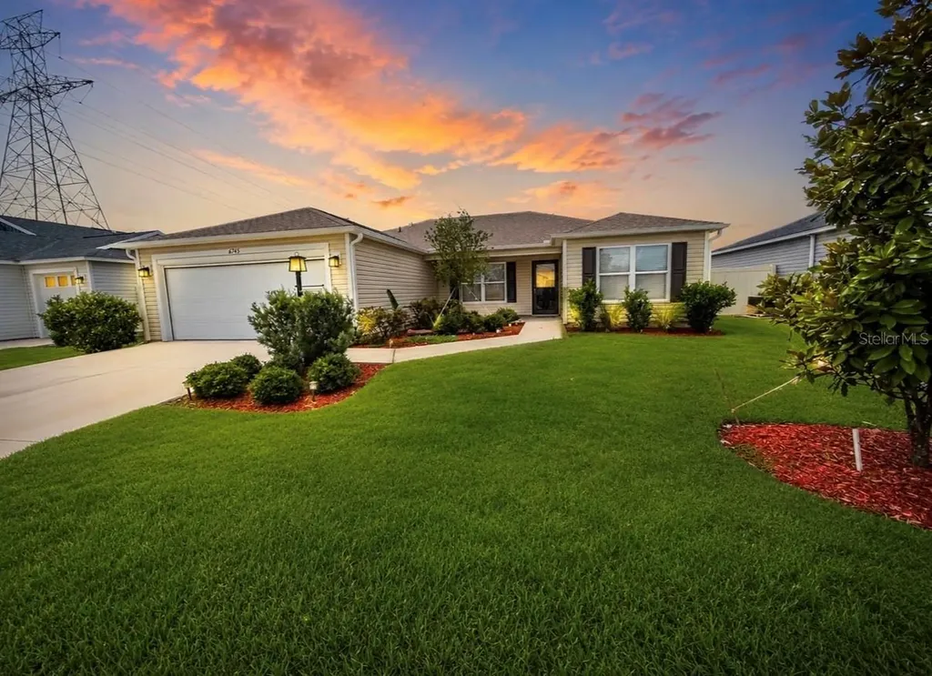 6743 Mary Loop The Villages FL 34762