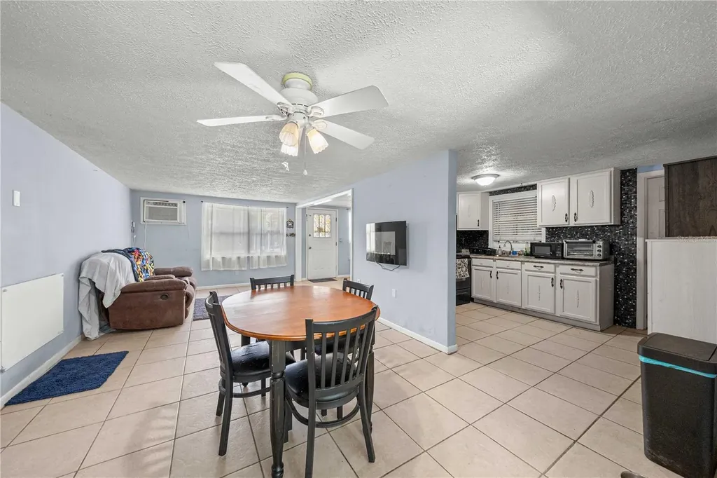 18 E Golden Street Beverly Hills FL 34465