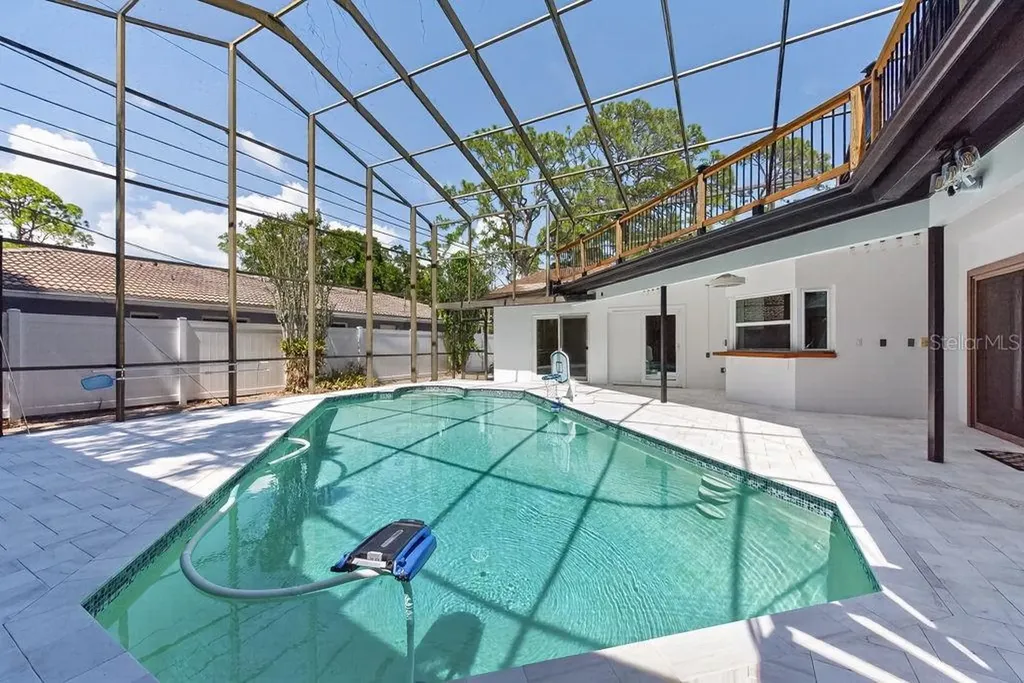 1461 87th Avenue N St Petersburg FL 33702