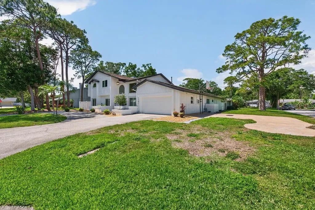 1461 87th Avenue N St Petersburg FL 33702