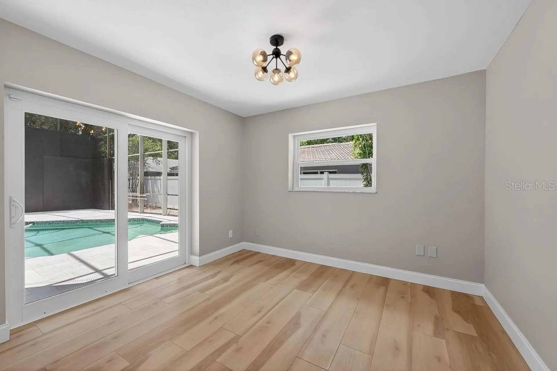 1461 87th Avenue N St Petersburg FL 33702