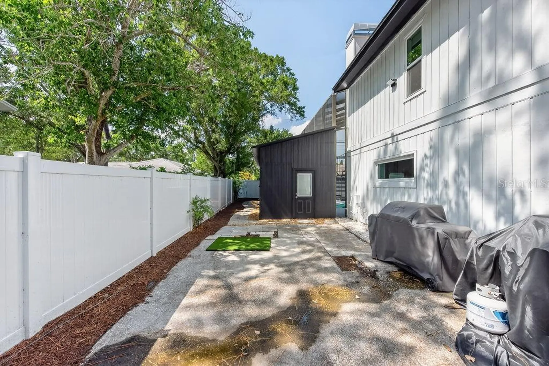 1461 87th Avenue N St Petersburg FL 33702