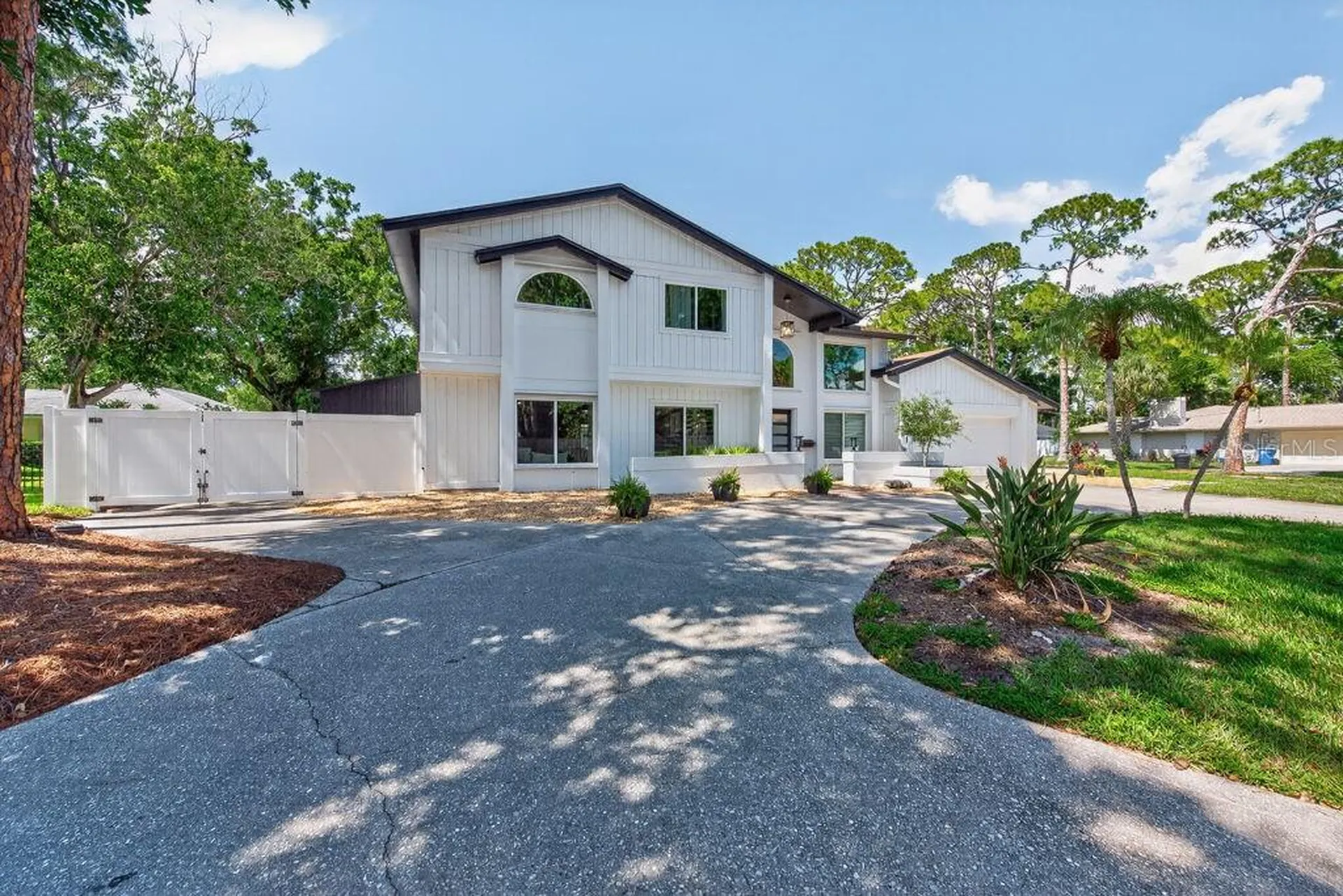 1461 87th Avenue N St Petersburg FL 33702