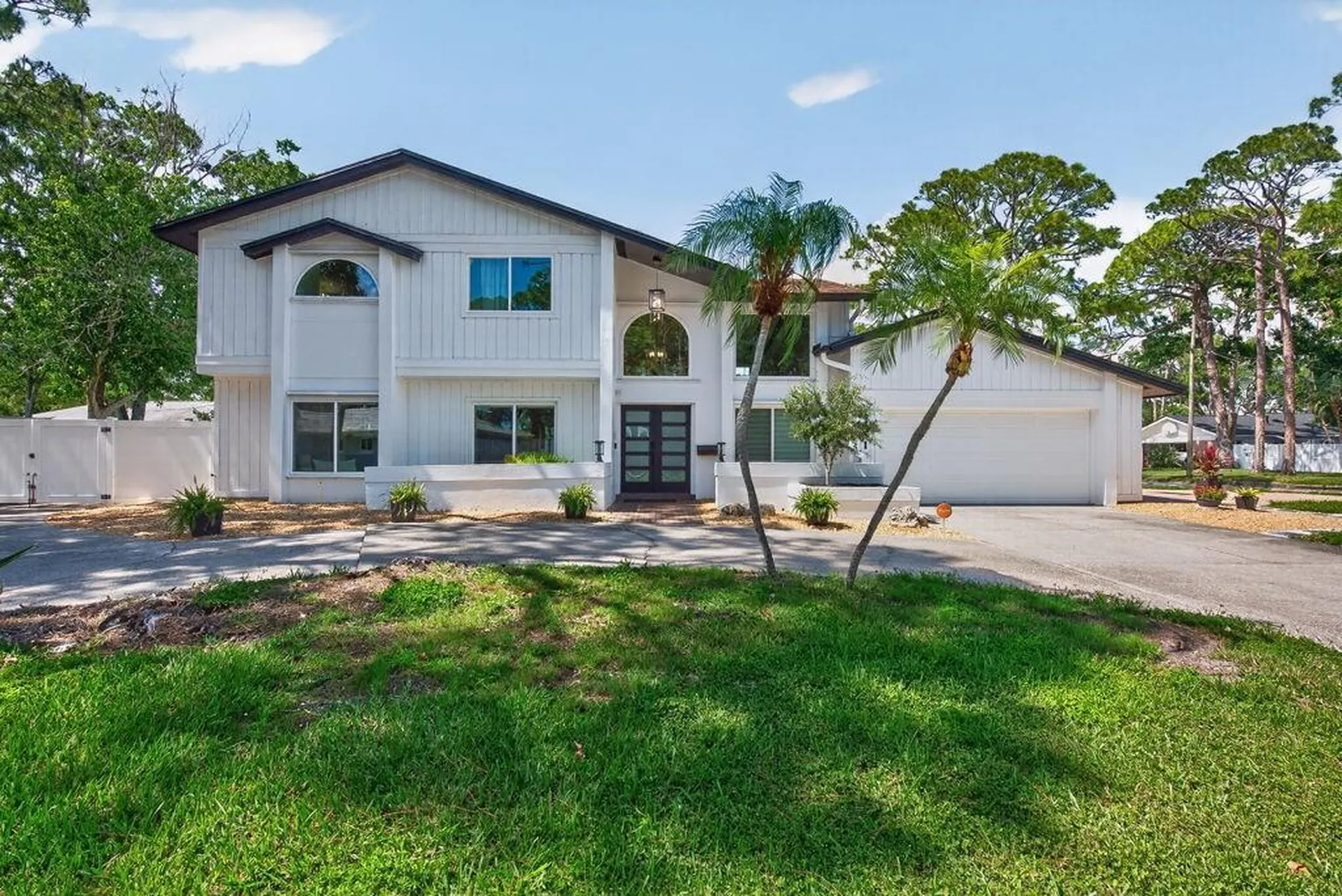 1461 87th Avenue N St Petersburg FL 33702