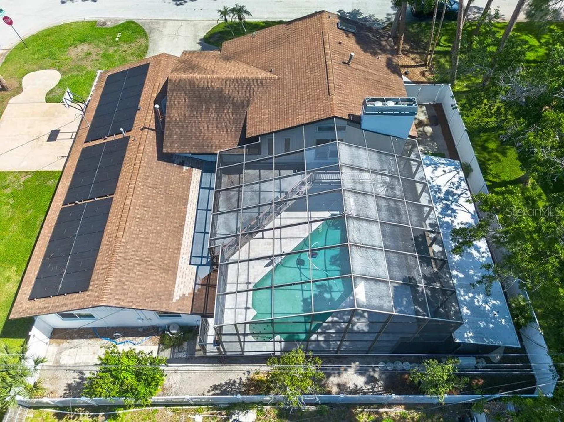 1461 87th Avenue N St Petersburg FL 33702