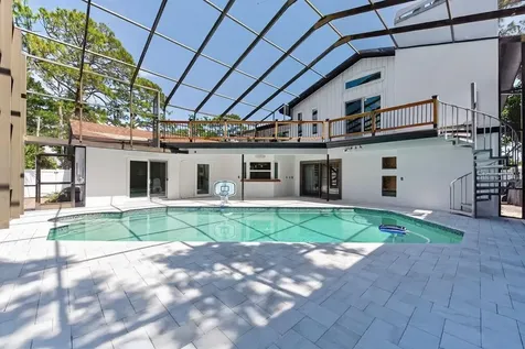 1461 87th Avenue N St Petersburg FL 33702