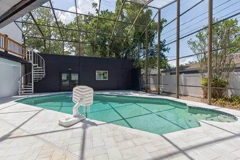 1461 87th Avenue N St Petersburg FL 33702