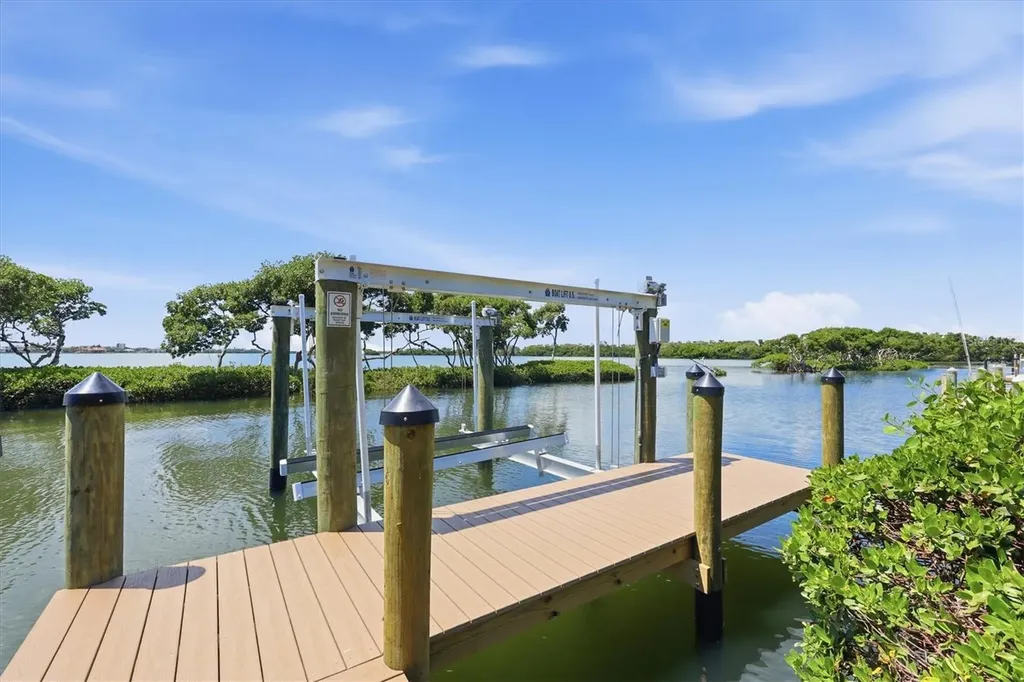 3606 Fair Oaks Place Longboat Key FL 34228