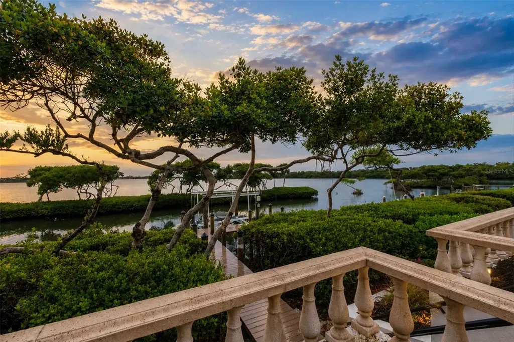 3606 Fair Oaks Place Longboat Key FL 34228