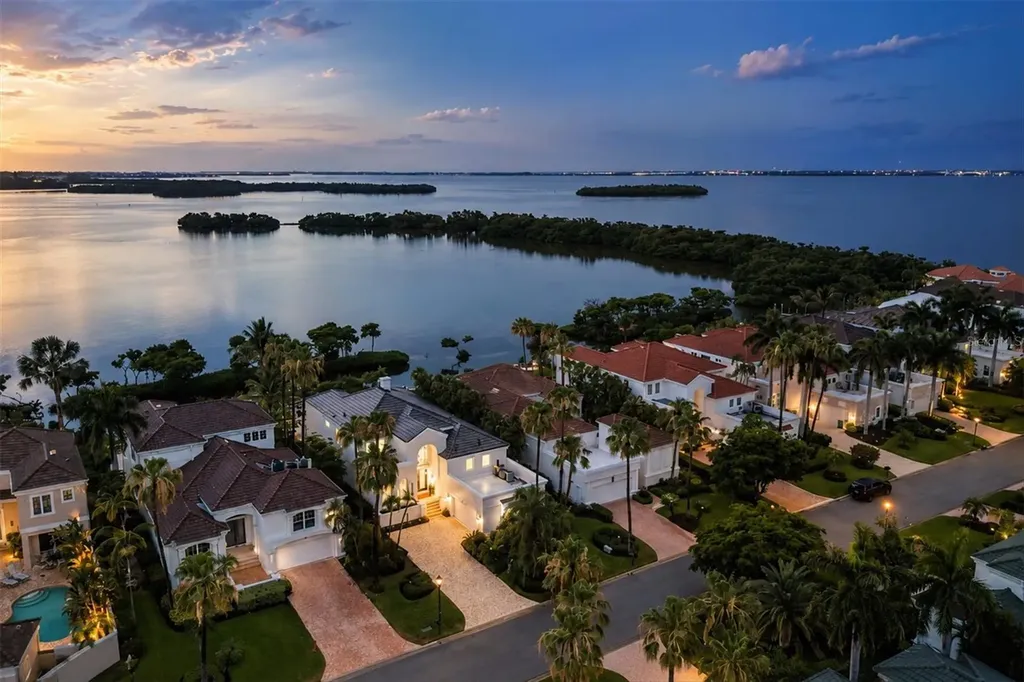 3606 Fair Oaks Place Longboat Key FL 34228