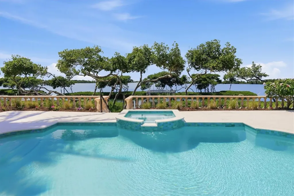 3606 Fair Oaks Place Longboat Key FL 34228