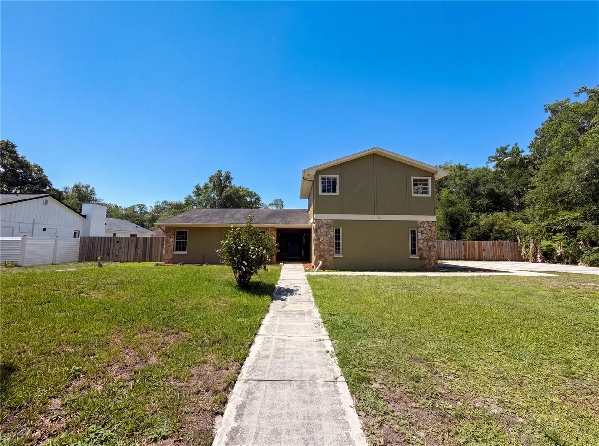 2534 Victarra Circle Lutz FL 33559