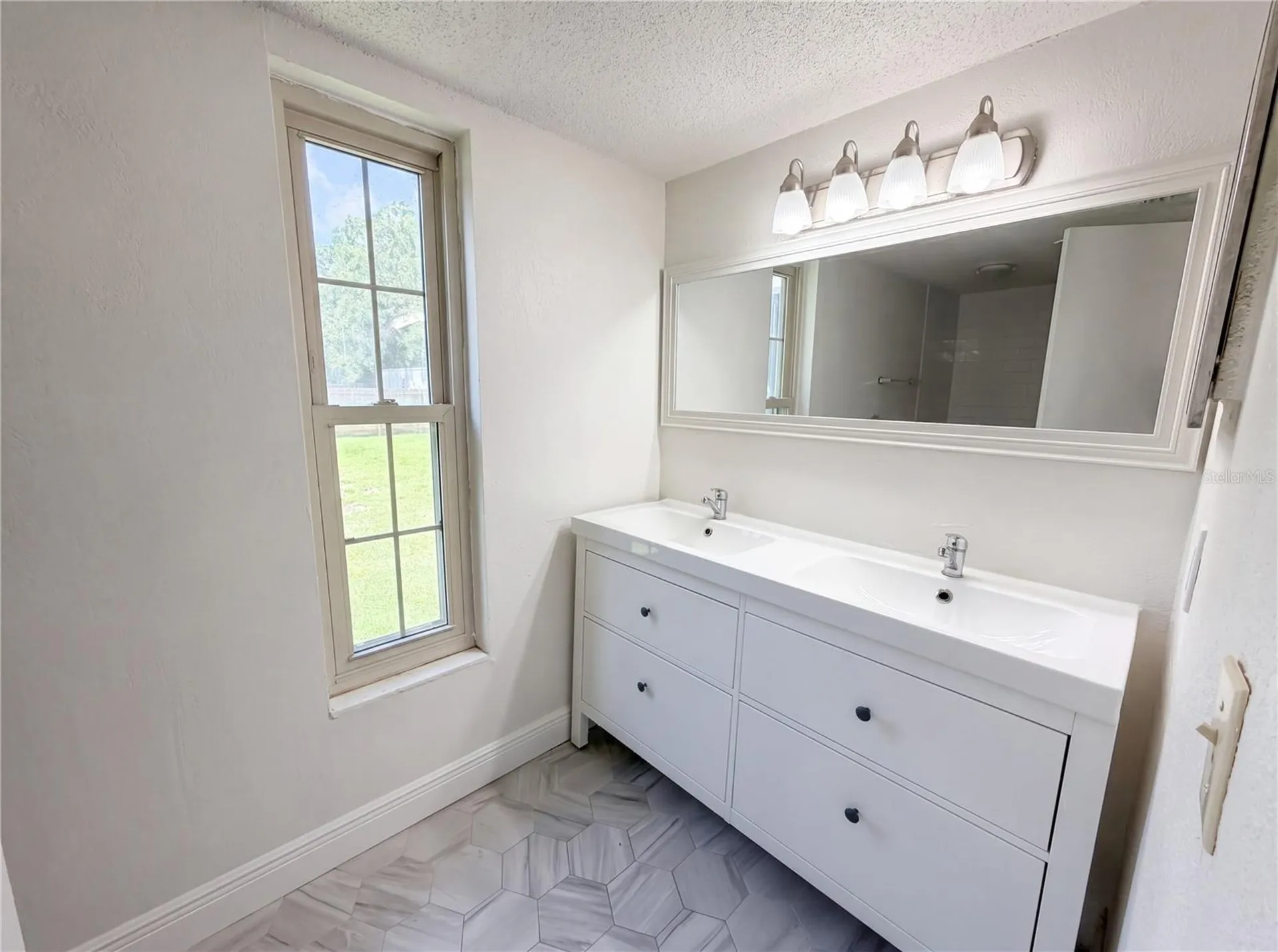 2534 Victarra Circle Lutz FL 33559