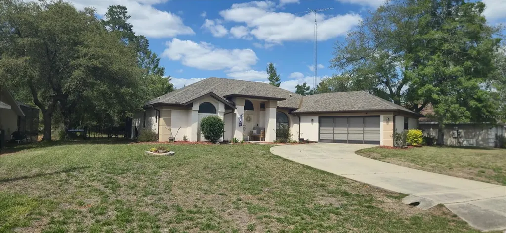 27 Grass Street Homosassa FL 34446