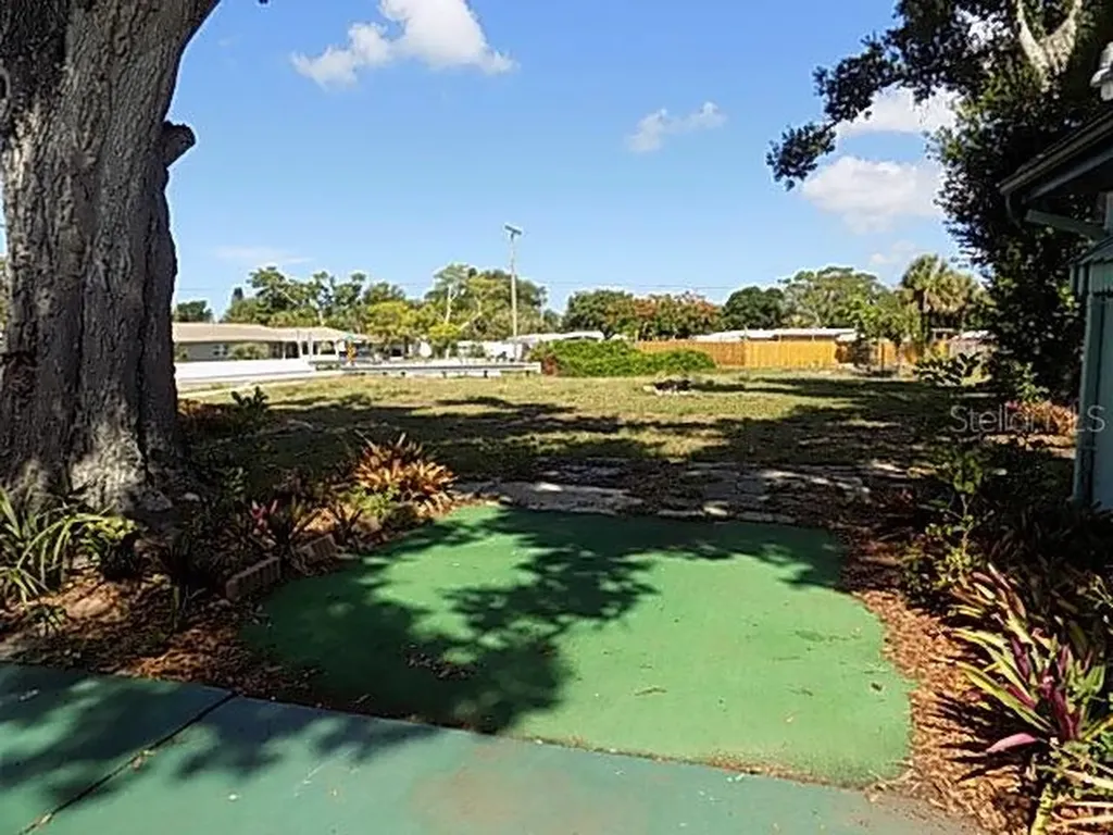 1000 Dartmouth Drive Bradenton FL 34207